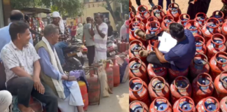 LPG Cylinder Delivery Problem: हेल्पलाइन नंबर और शिकायत करने का तरीका
